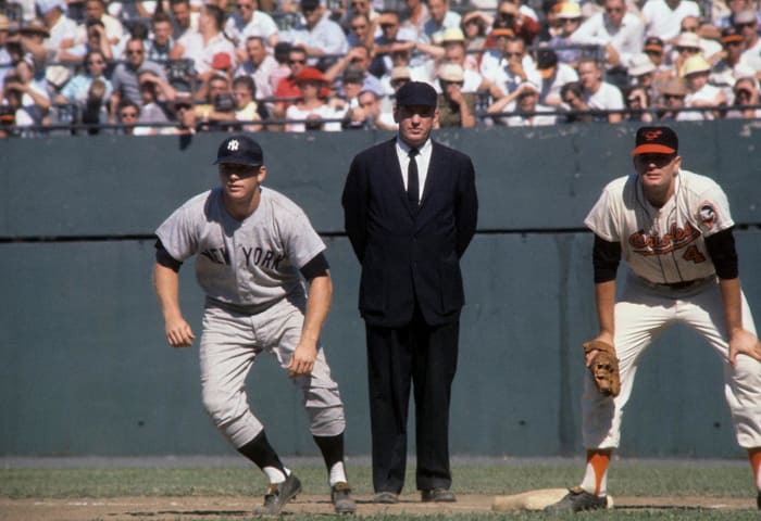 1960-0903-Mickey-Mantle-Jim-Gentile-079115510.jpg
